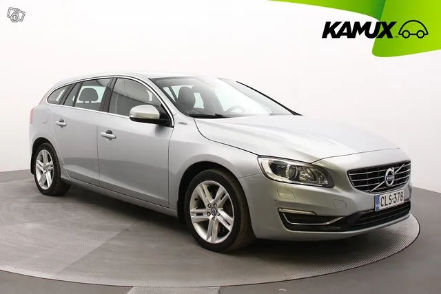 Volvo V60 D6 AWD Summum plug in hybrid aut / Navi / Digimittaristo / Vetokoukku / Nahkaverhoilu / Image 1