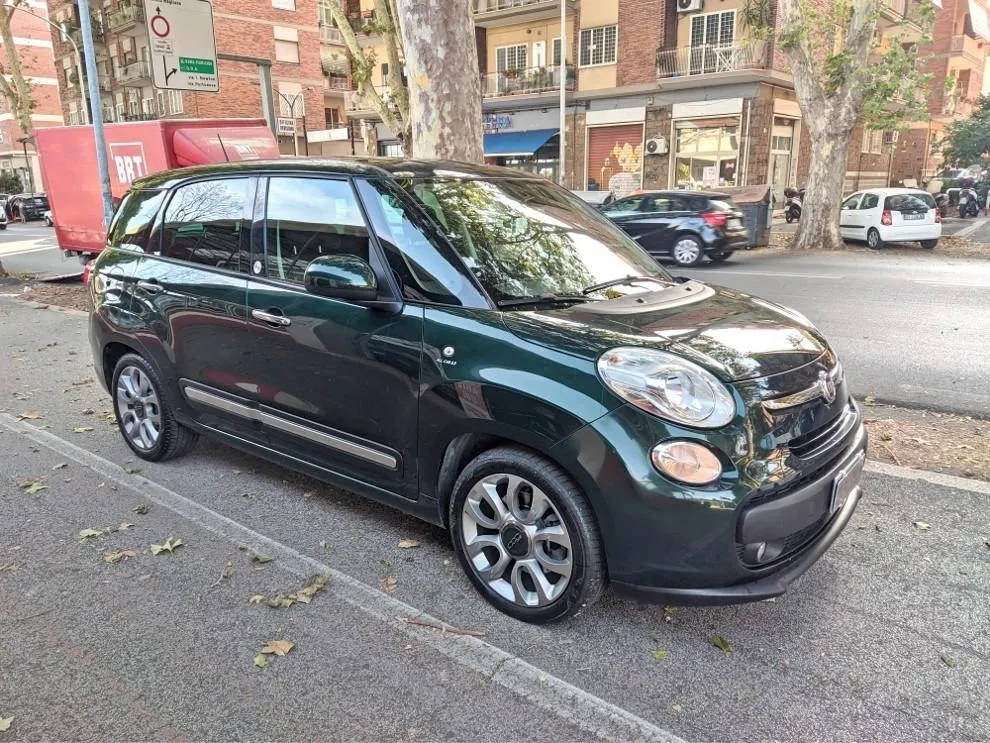 FIAT 500L Living 1.6 MJT 120 CV Lounge Image 3